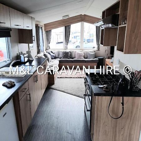 Blue Dolphin Holiday Park Gristhorpe Eksteriør bilde
