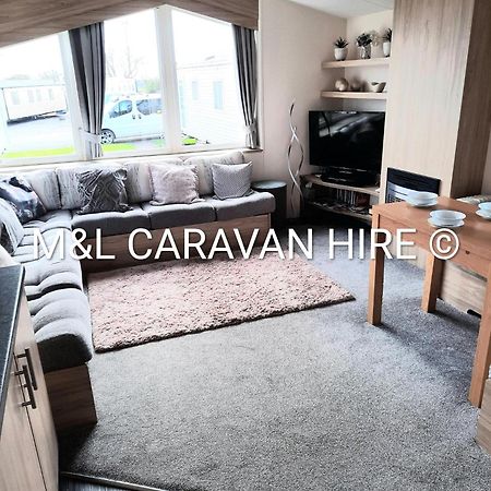 Blue Dolphin Holiday Park Gristhorpe Eksteriør bilde