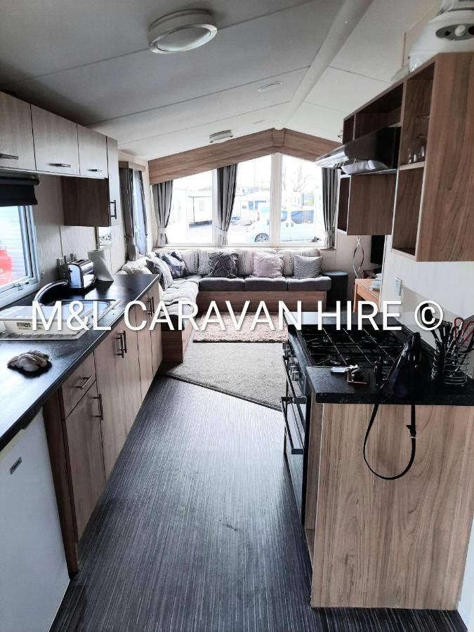 Blue Dolphin Holiday Park Gristhorpe Eksteriør bilde