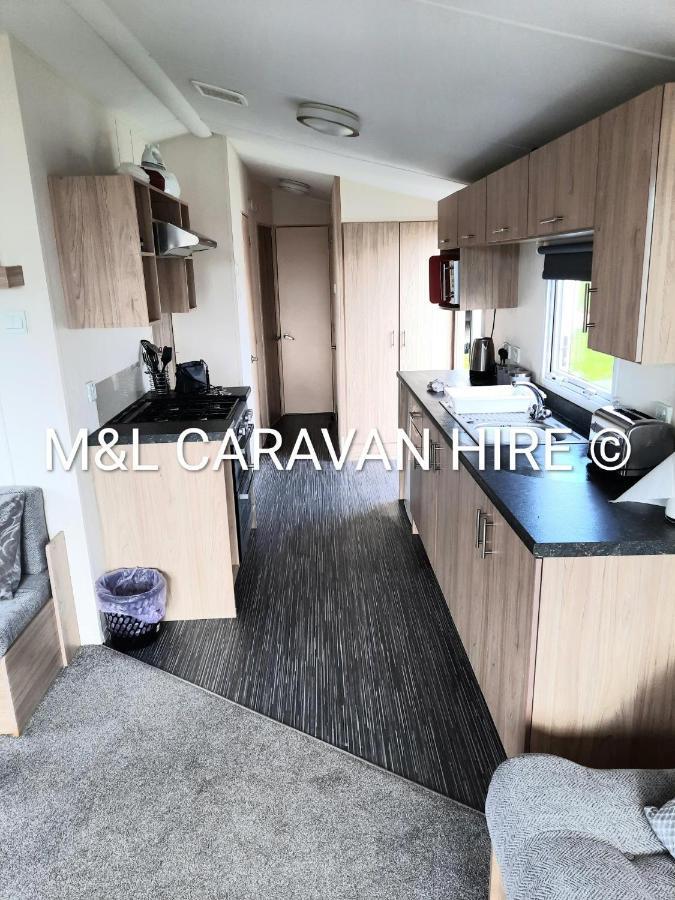Blue Dolphin Holiday Park Gristhorpe Eksteriør bilde